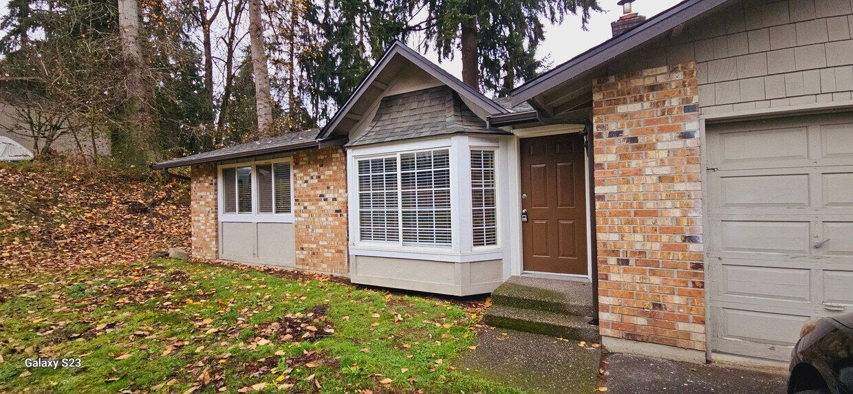 Foto principal - Puyallup near Costco 2bed/1.5 bath Duplex ...
