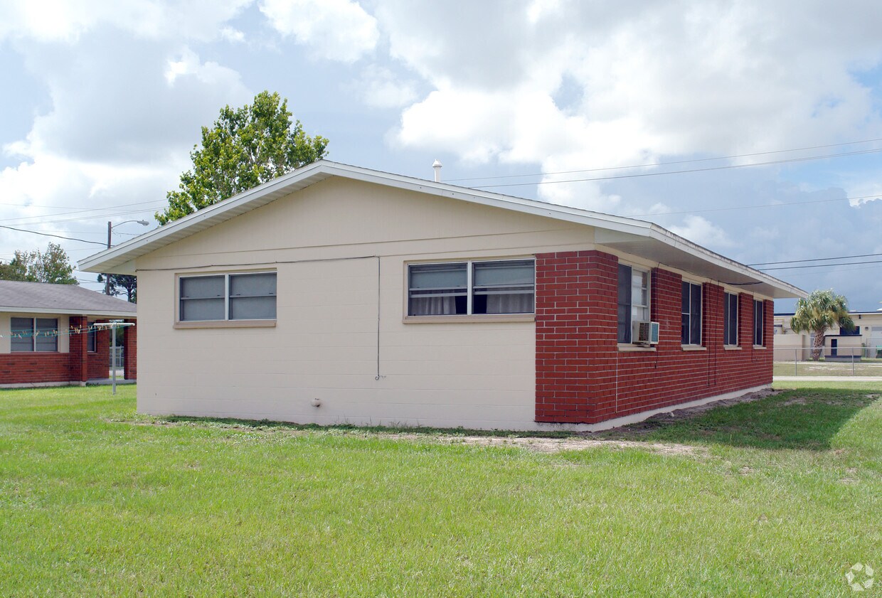 Building Photo - 520 Rosa L Jones Blvd