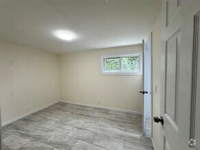 Building Photo - 216 1st St