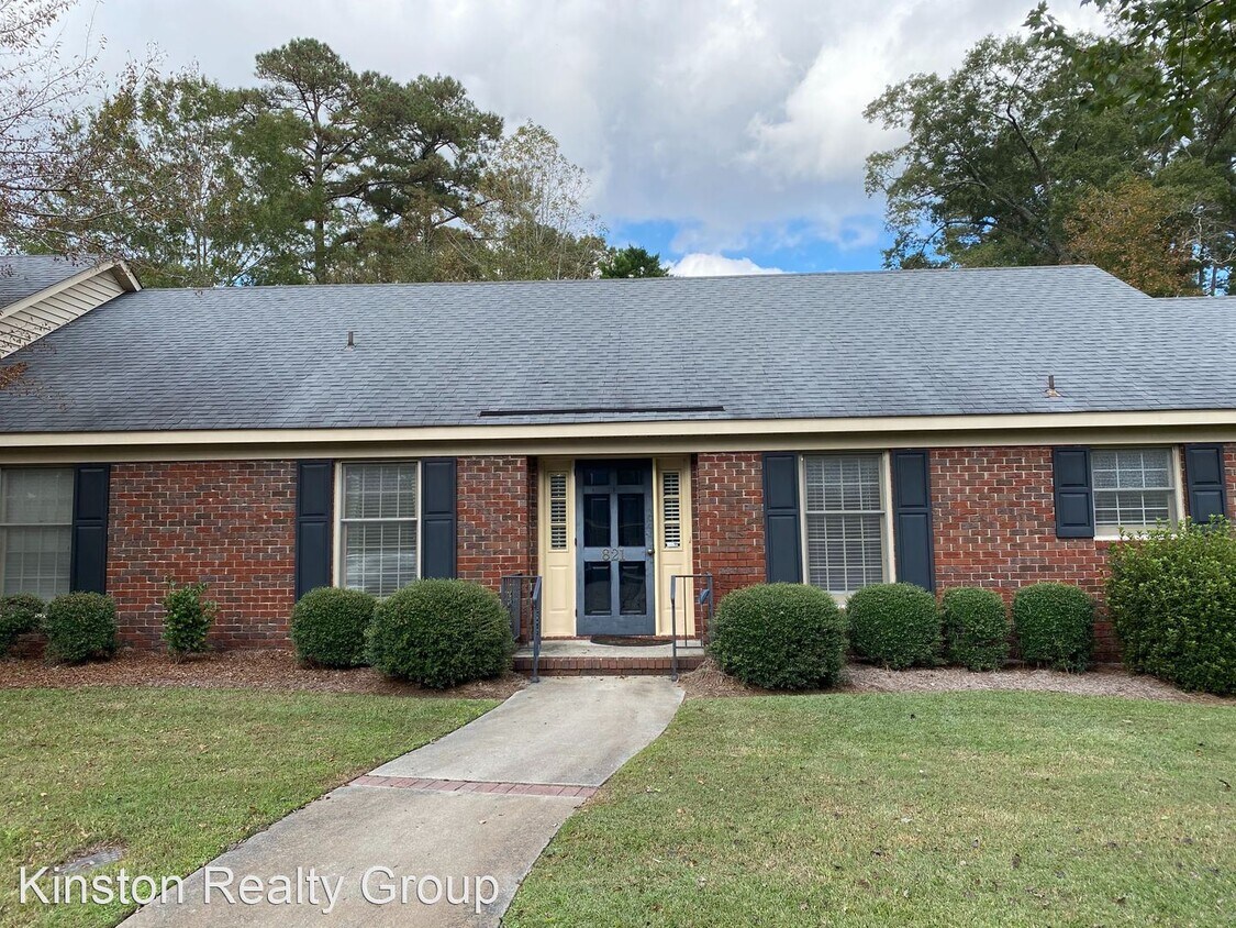 Primary Photo - 2 br, 2 bath House - 821 Greenbriar Road