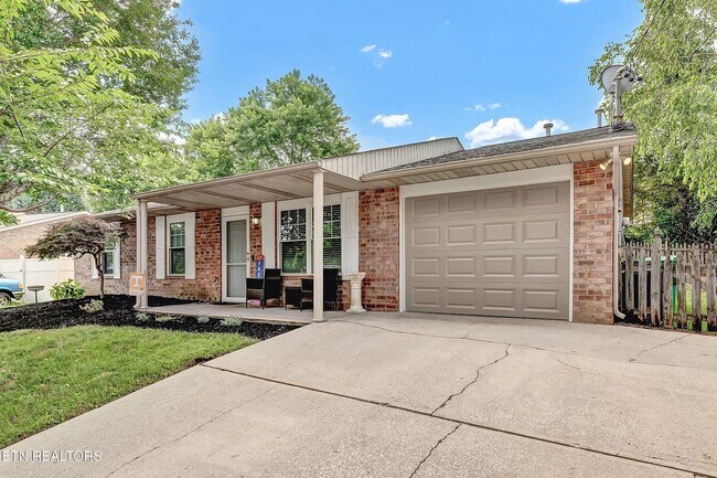 Foto del edificio - 4512 Hooks Ln