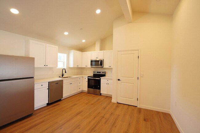 Foto del edificio - 4805 Charlotte Way