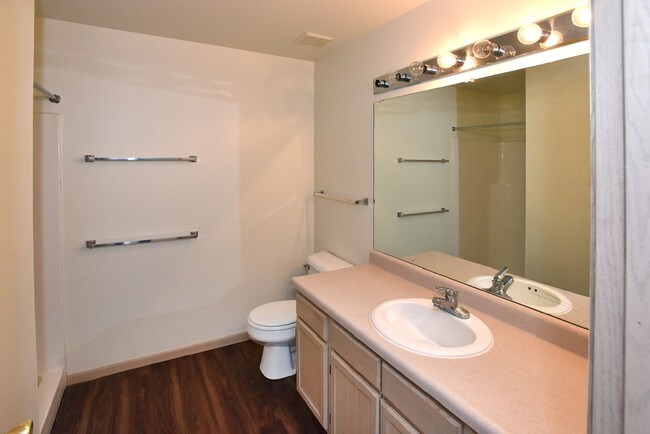 Foto del edificio - 1435 Buckingham Gate Blvd