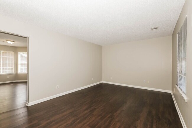 Foto del edificio - 1367 Misty Ridge Ct