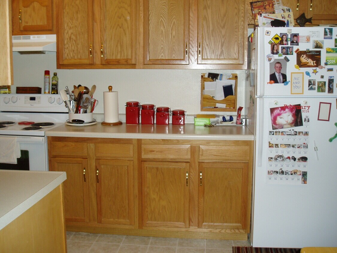 Foto principal - 3407 Harcourt Dr