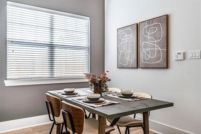 Building Photo - 5738 Barbara Rose Ln