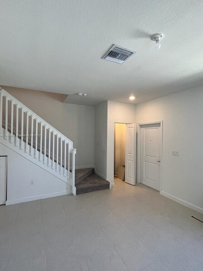 Building Photo - 13360 SW 287th Ter