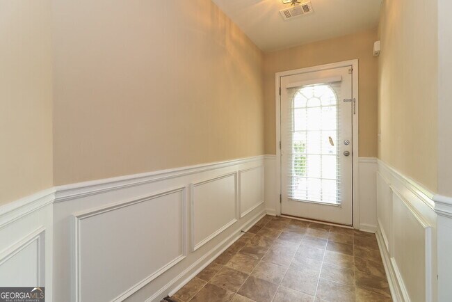 Foto del edificio - 347 Hidden Creek Ln
