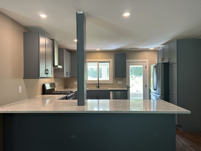 Building Photo - Fully Renovated 3BR/2BA Home with Creek Vi...