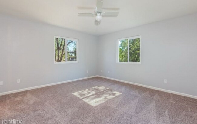 Foto del edificio - 8861 Olive Dr