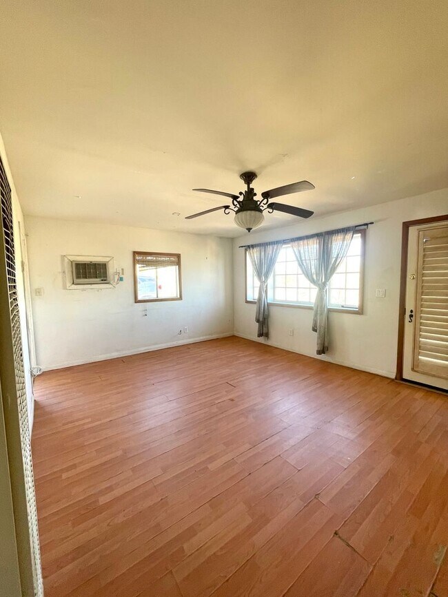 Foto del edificio - 3 Bedroom 2 Bathroom Home Near Town