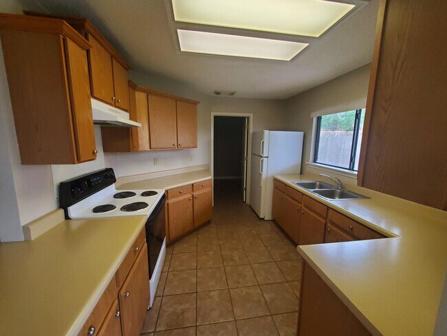 Building Photo - 5715 Allbrook