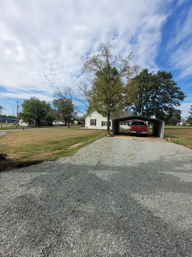Building Photo - 2bd/1ba House in Farmington!