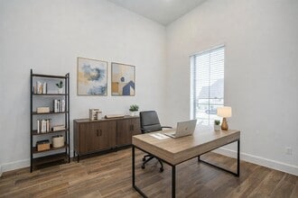 Building Photo - 3011 Hbr Spg Wy