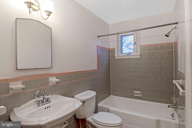 Foto del edificio - 6012 Highgate Dr