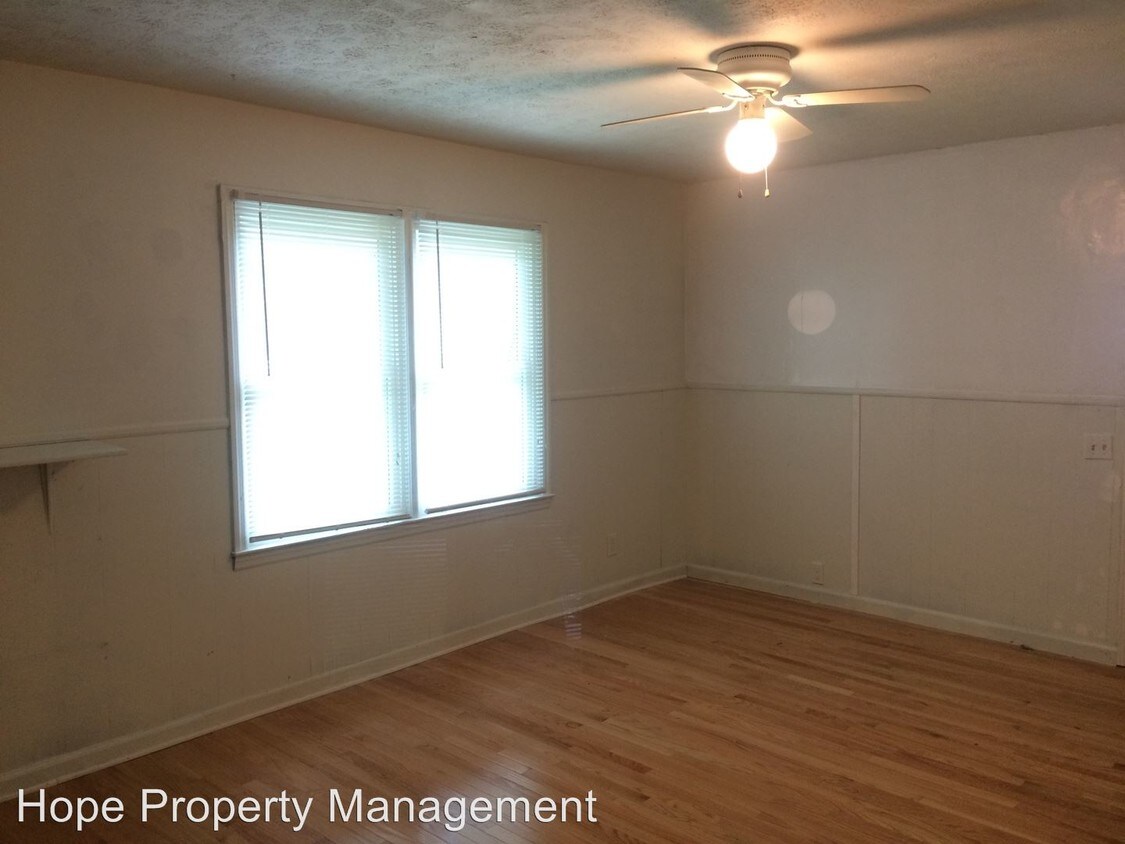 Building Photo - 239 Bryan Dr