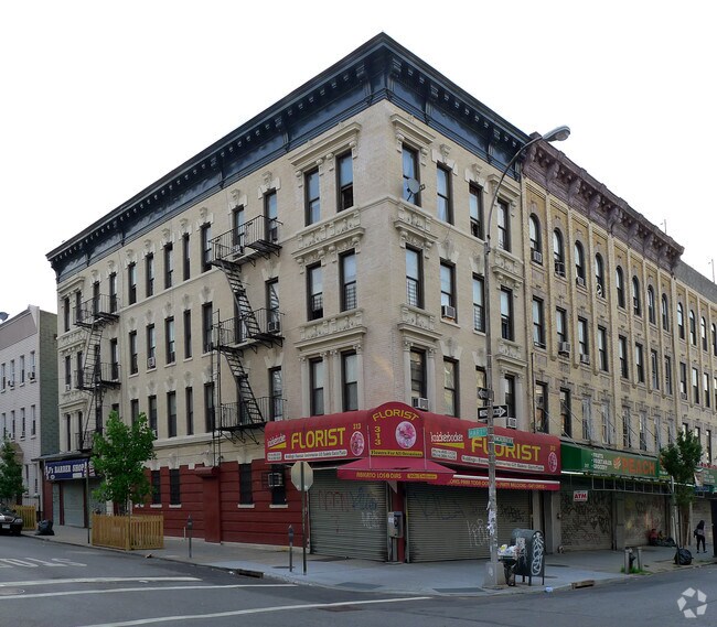 Primary Photo - 313 Knickerbocker Ave