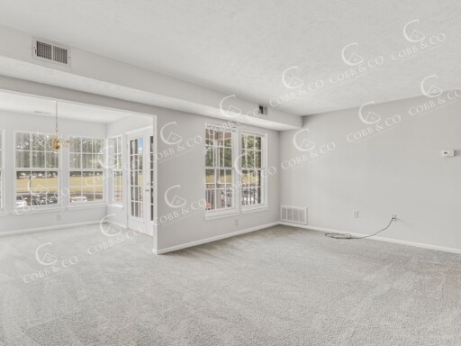 Foto del edificio - 9389 Horse Castle Ct