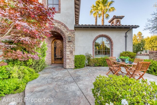 Foto del edificio - 5 br, 8 bath House - 7439 N. Highgrove Lane