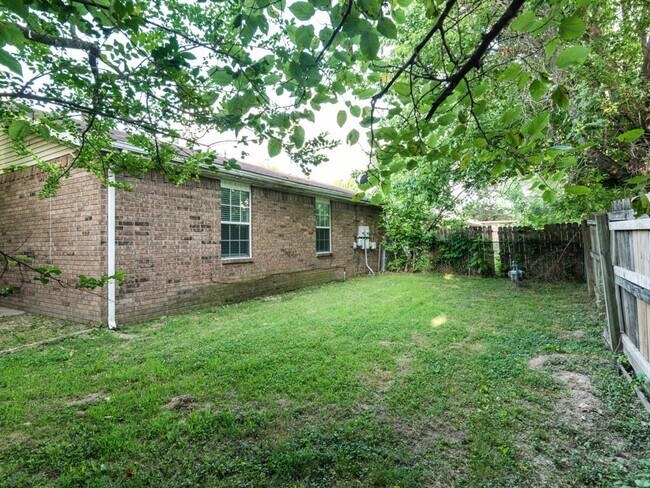 Foto del edificio - 803 E Glendale Ln
