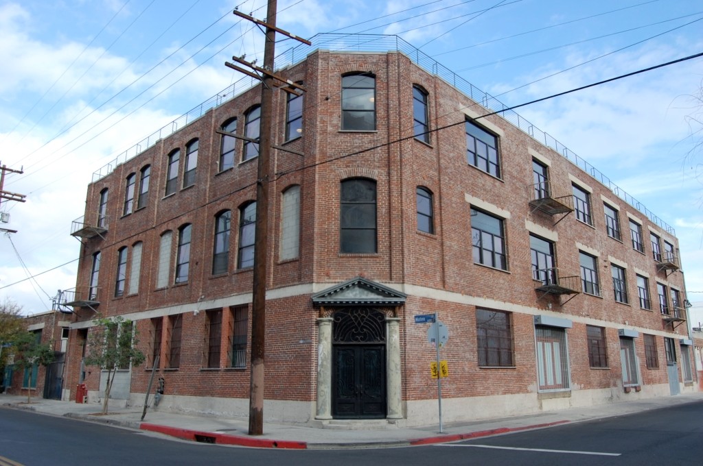 Primary Photo - Brick Lofts