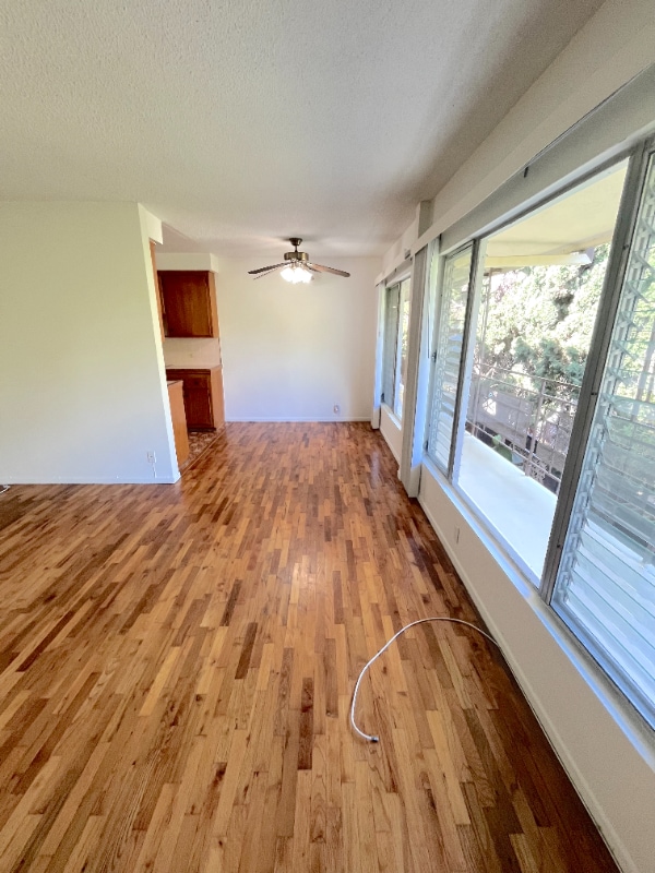 Building Photo - 807 3rd St
