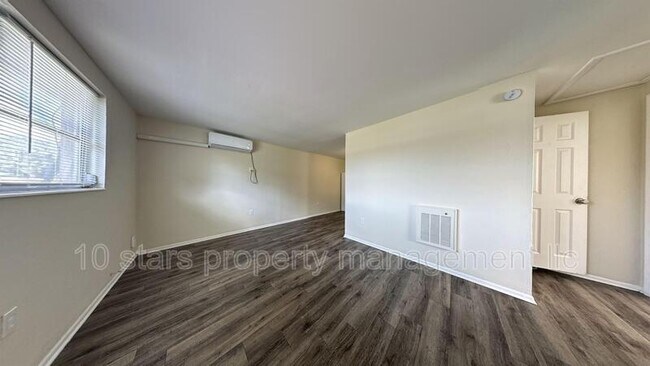 Foto del edificio - 9411 Grandfield Rd