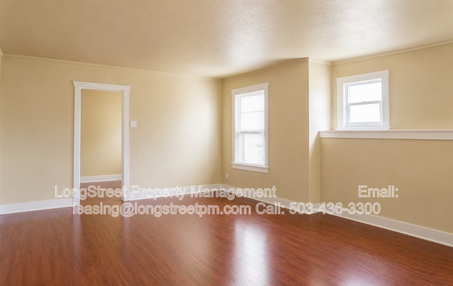 Building Photo - 1654 NW Van Buren Ave