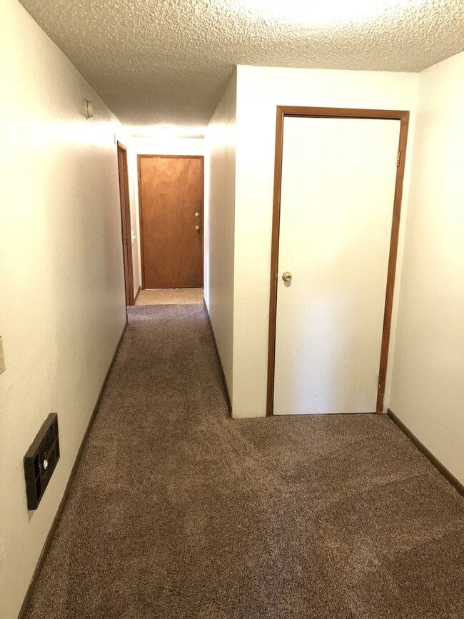 Photo - 1510/1512 Riverview Apartment