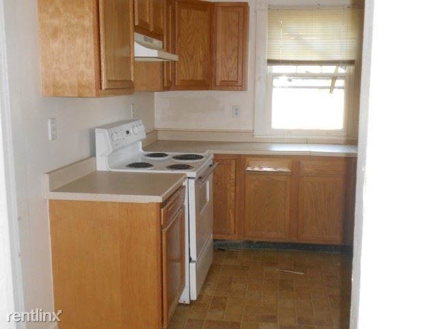 Building Photo - 1342 Seven Oaks Ln