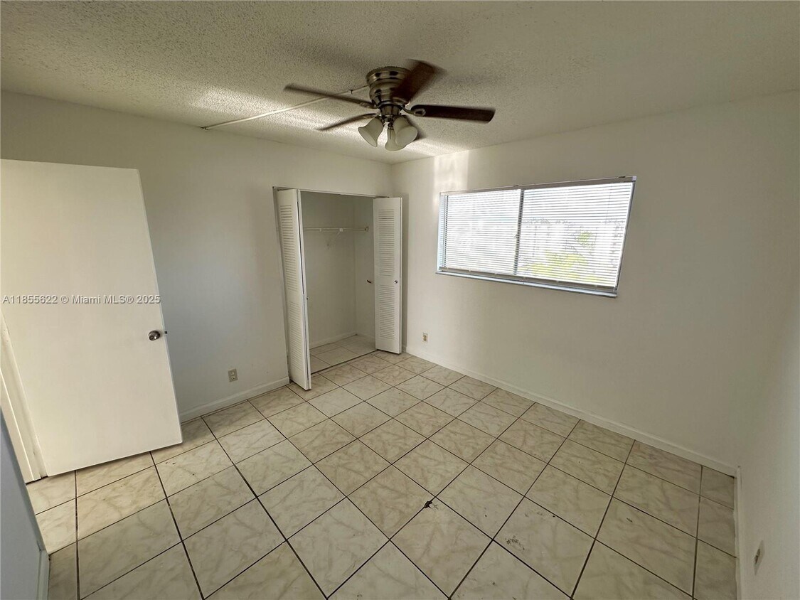 Building Photo - 8610 N Sherman Cir