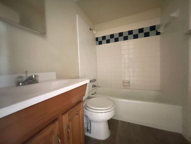 Foto del edificio - 201 W Lincoln Ave