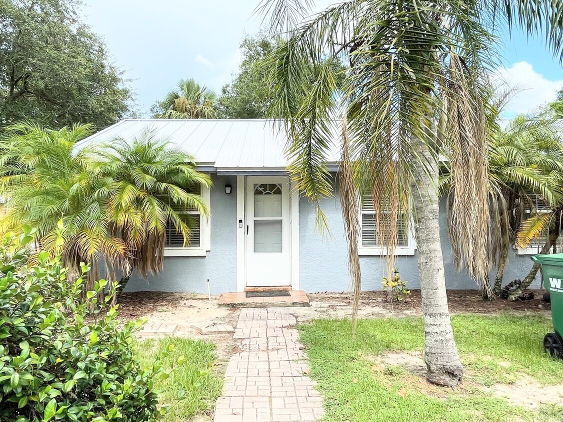 Foto principal - 348 N Orange St