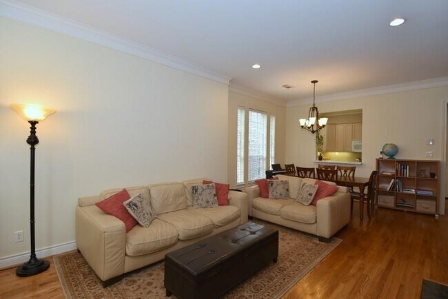 Foto del edificio - 6841 Staffordshire Blvd