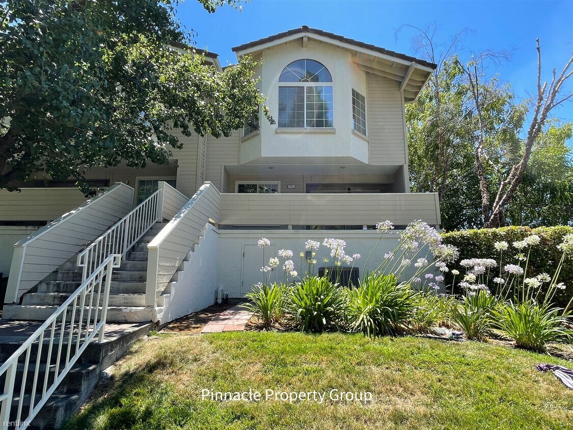 Primary Photo - 3 br, 2.5 bath Townhome - 711 Hibiscus Place
