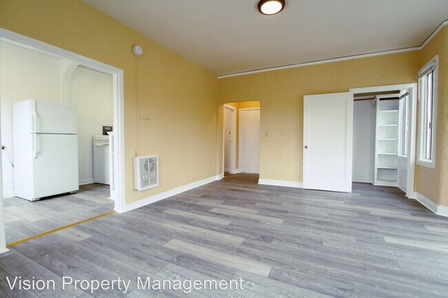 Building Photo - 3201 Beaumont Ave