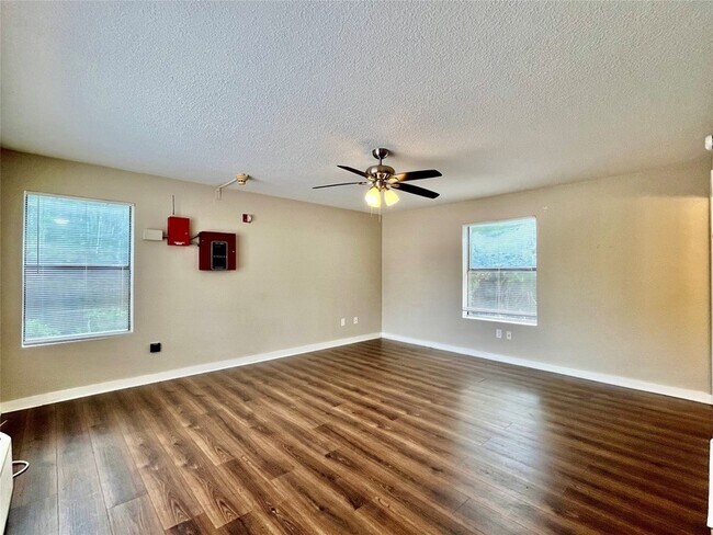 Foto del edificio - 701 W Sycamore St