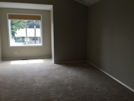 Building Photo - 1507 SW Hume Ct