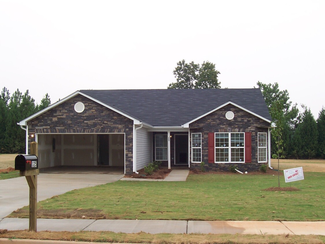 Foto principal - Ranch style home in Locust Grove