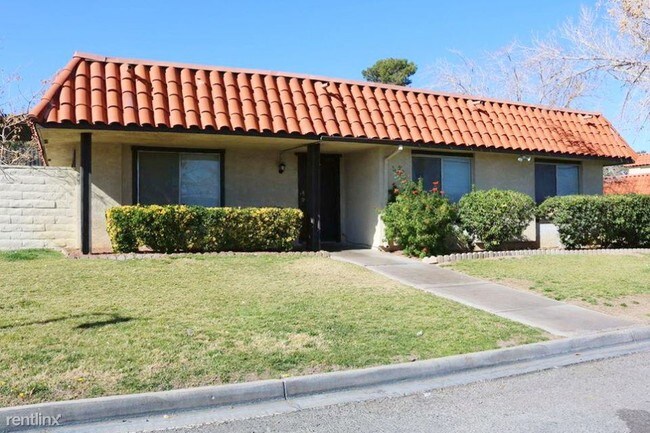 6610 Bubbling Brook Dr Las Vegas Nv 89107 House For Rent In