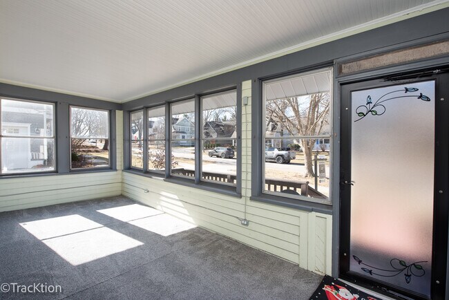 Foto del edificio - 5313 Lyman Ave