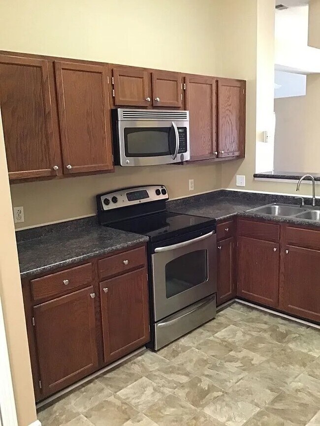 Foto del edificio - 220 Risdon Way