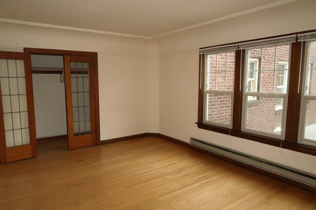 Building Photo - Lola Apartments