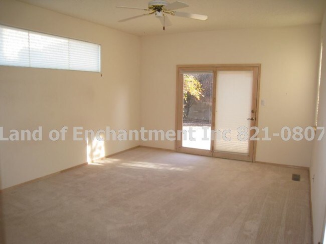 Building Photo - 2312 Calle de Rafael NE