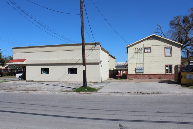Building Photo - Polk Apartments