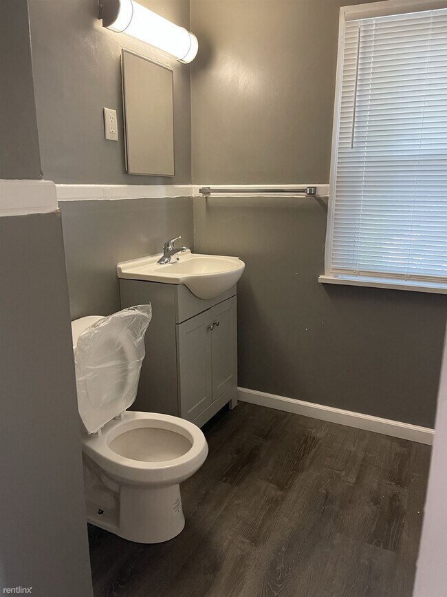 Building Photo - 3 br, 1.5 bath House - 20781 15 Mile Rd