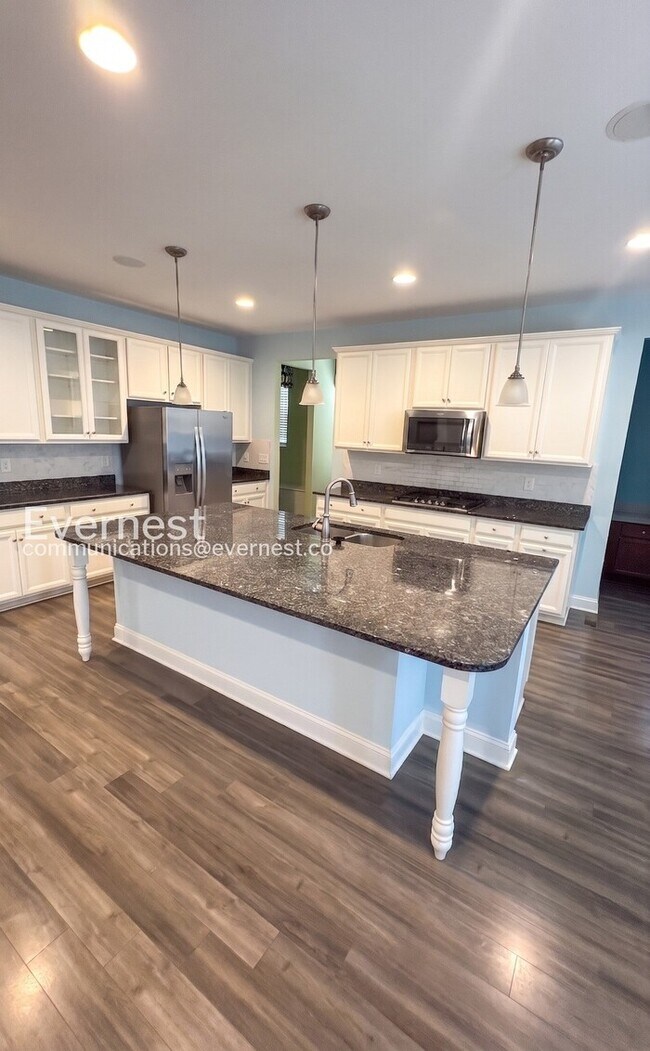 Foto del edificio - 1735 Hudgins Farm Cir