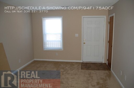 Building Photo - 2574 Green Oaks Ct