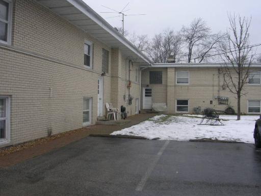 Building Photo - 708 E North Broadway St