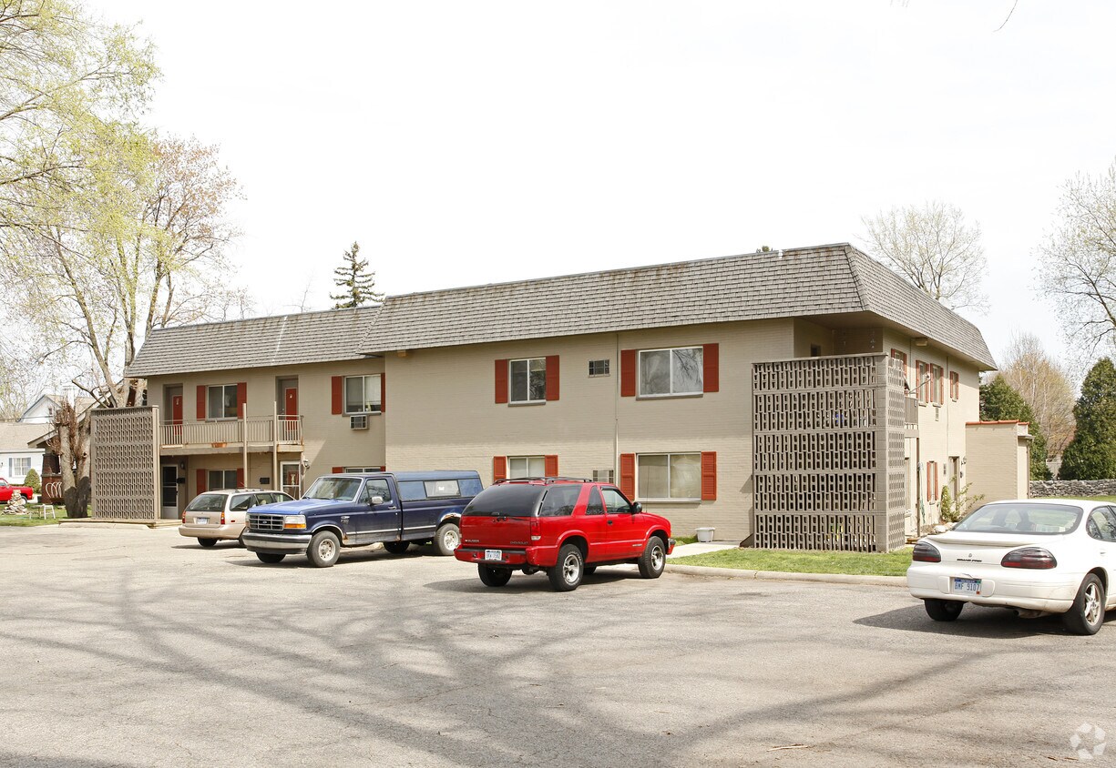 Witherow Woods Apartments Apartments in Romulus, MI